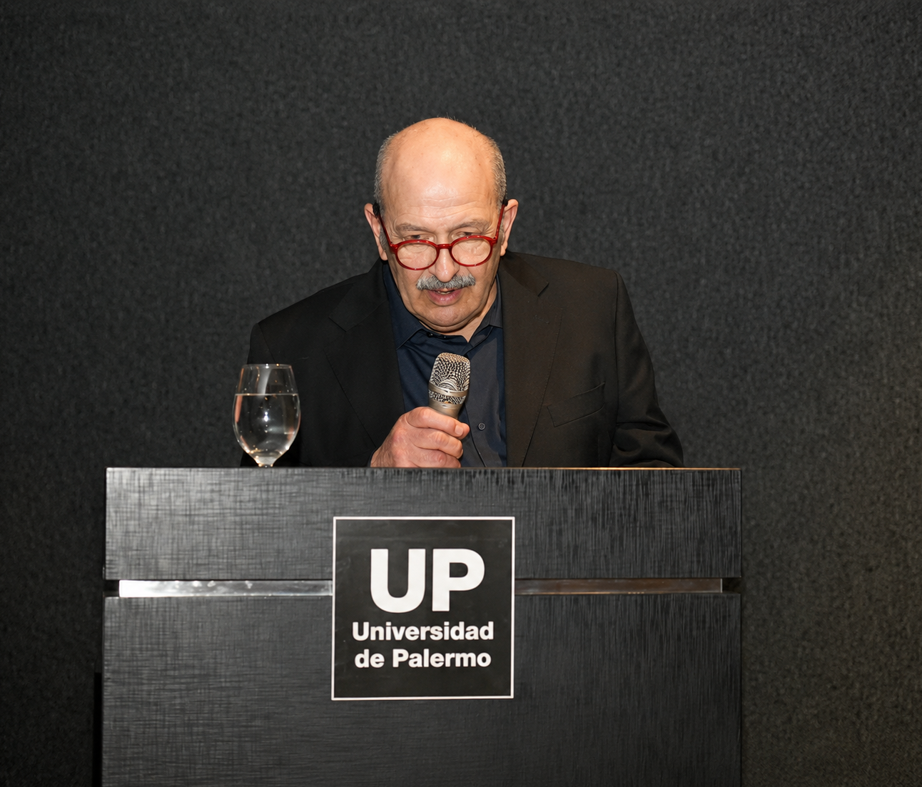 La Universidad de Palermo distinguió a Eduardo Naso como embajador de la creatividad